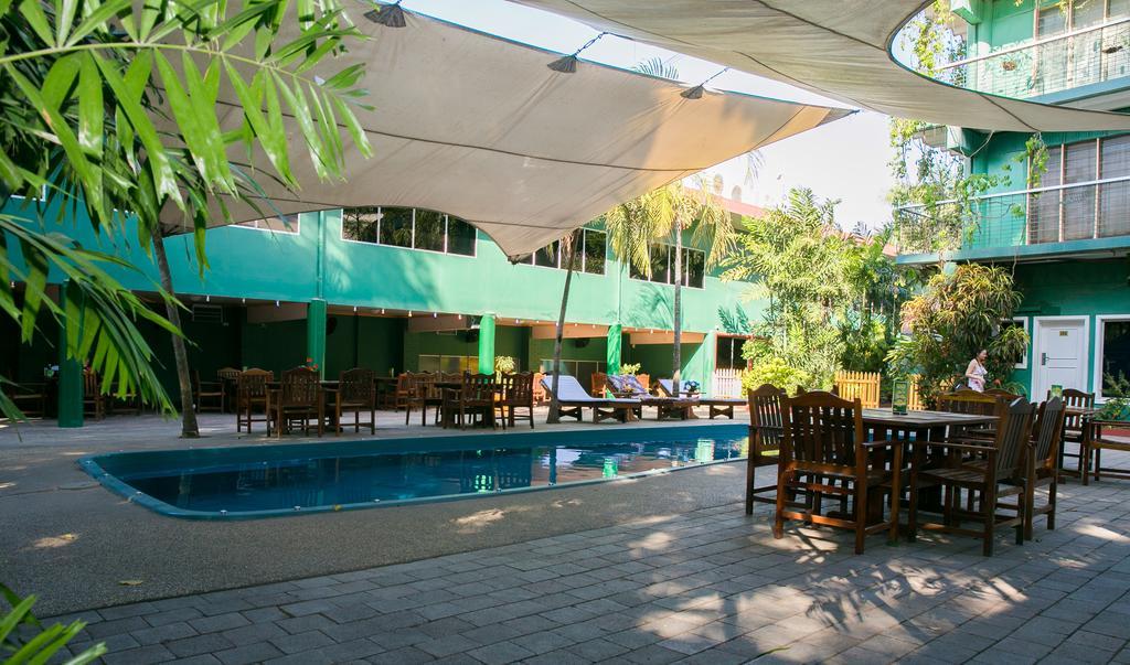 Hideaway Hotel Port Moresby Exteriör bild